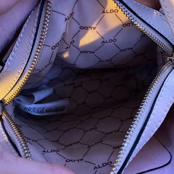 Purse - Picture 3 of 5